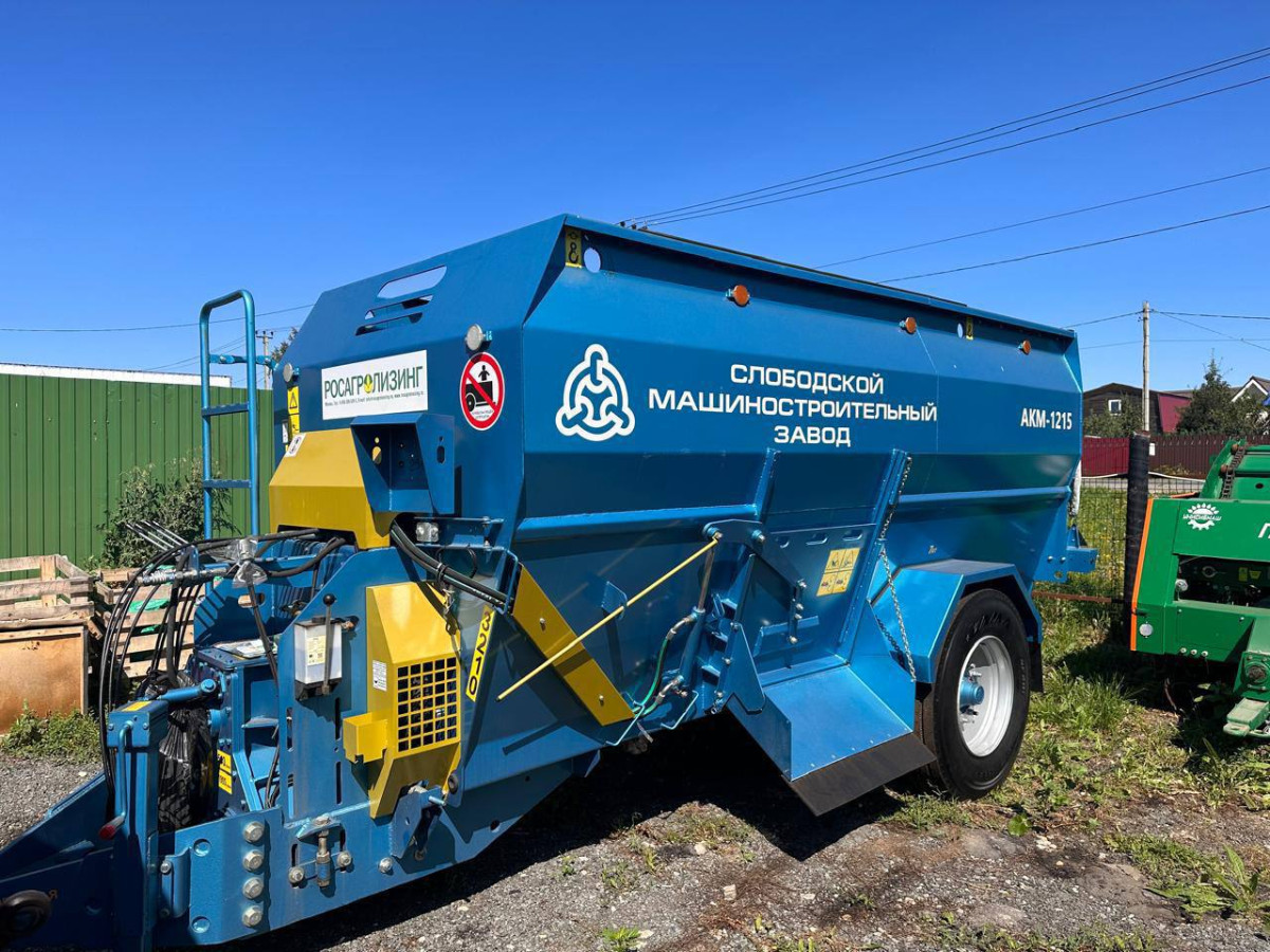 Кормораздатчик АКМ-1215 с горизонтальными шнеками